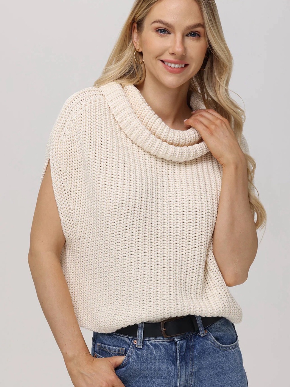 Evereve Cream Cowl Neck Knit Sweater Vest